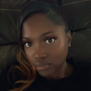 Meet your Posher, Myshia